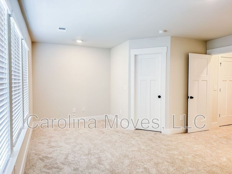 1217 Cherry Orchard Rd - Photo 6 of 12