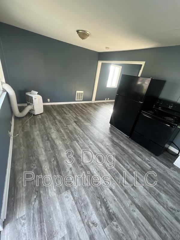 2305 Glass St - Photo 7 of 18