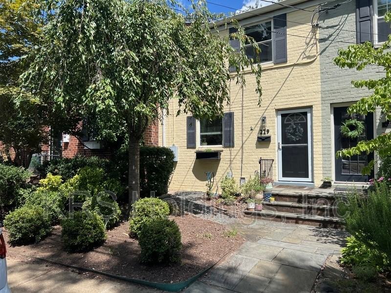 229 Aspen St - Photo 3 of 36