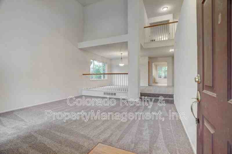 13884 Dogleg Ln - Photo 2 of 50