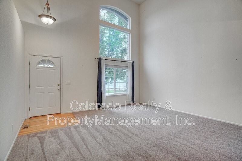 13884 Dogleg Ln - Photo 3 of 50