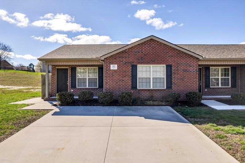 509 S Old Sevierville Pike - Photo 2 of 21