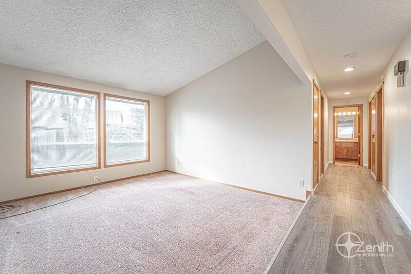 15501 Se 19th Cir - Photo 5 of 37