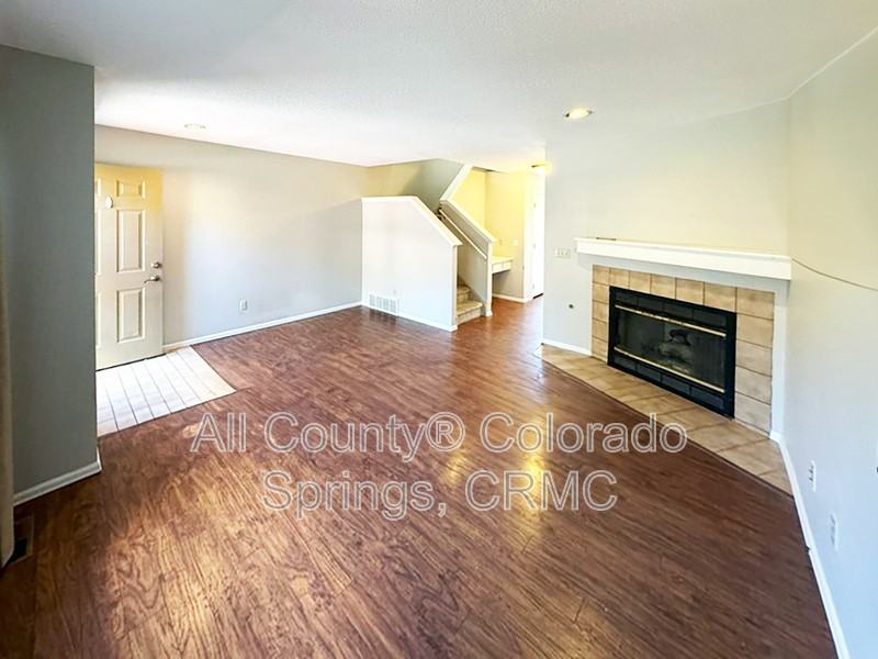 2027 Bristlecone Dr - Photo 2 of 19