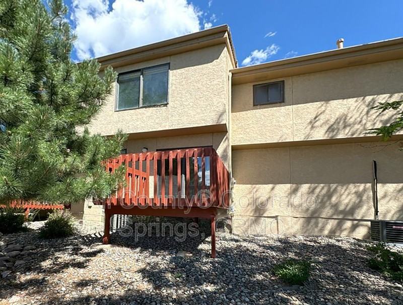 2027 Bristlecone Dr - Photo 7 of 19
