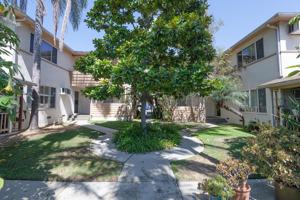 featured image of 3720 S Centinela Ave