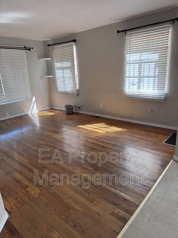 505 7th St Sw - Photo 3 of 15