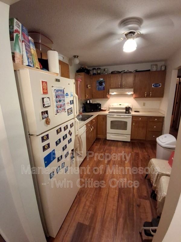 1207 Hewitt Ave #9 - Photo 3 of 23