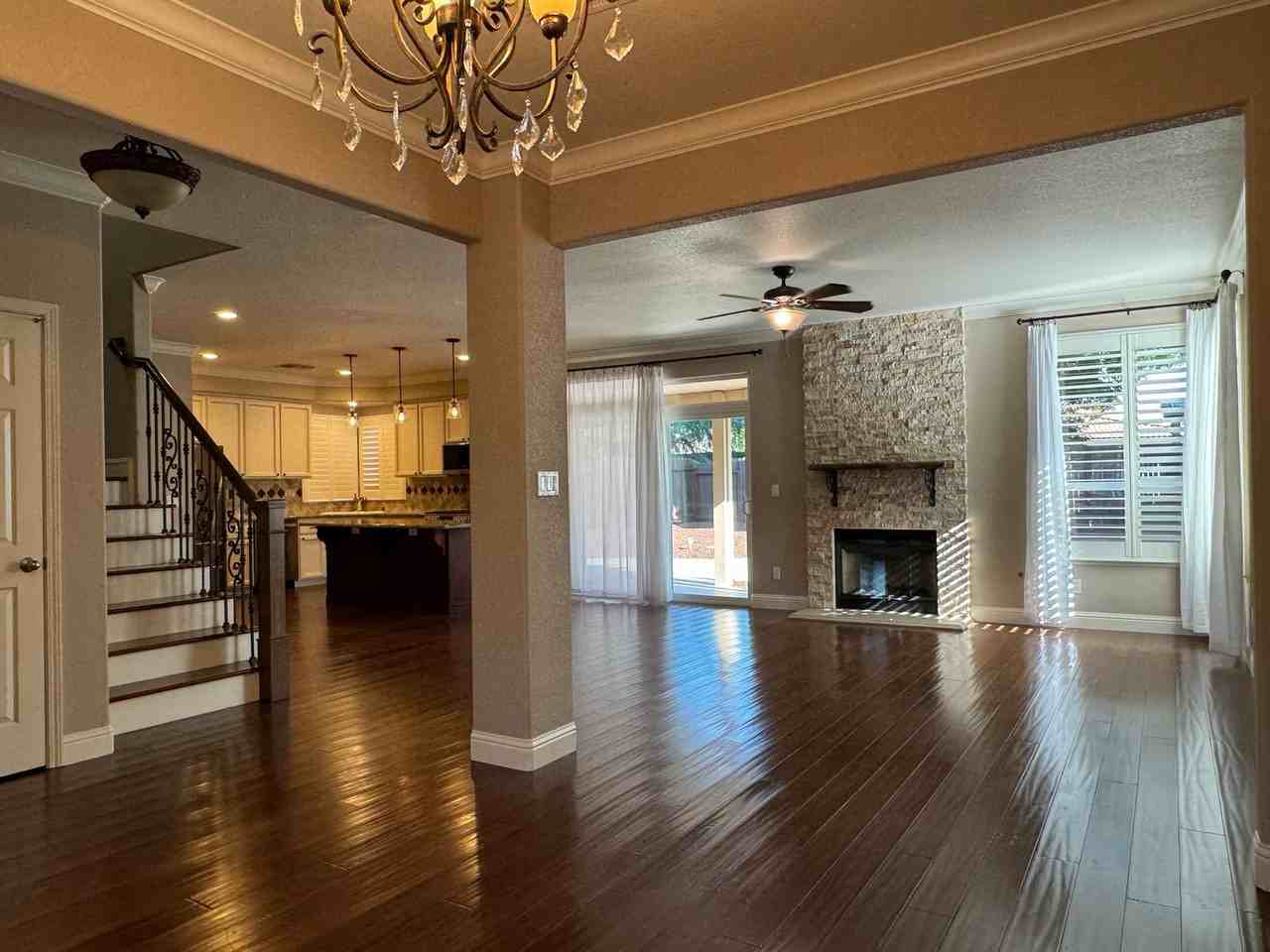 1829 Magenta Dr - Photo 2 of 21