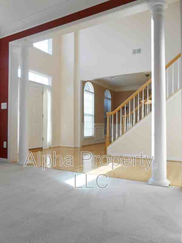 1205 Carriage Park Cir - Photo 4 of 32