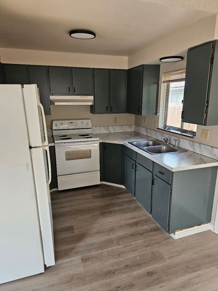 6086 W Dorian Ct - Photo 3 of 19