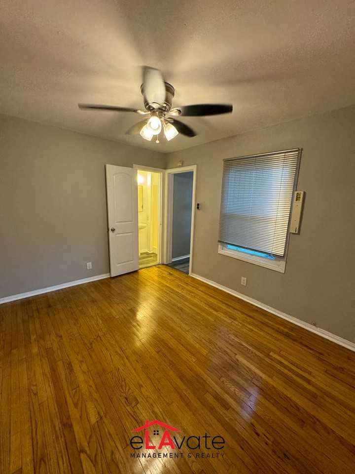 10822 Ventura Blvd. - Photo 6 of 15