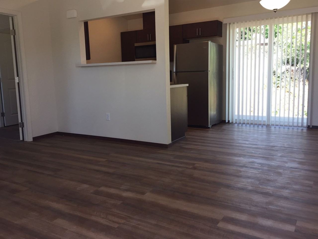 Academy Oaks - Photo 2 of 9