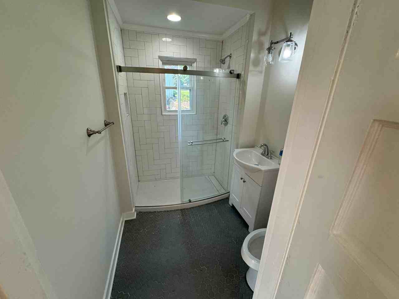 2419 Terrell Pl - Photo 4 of 21