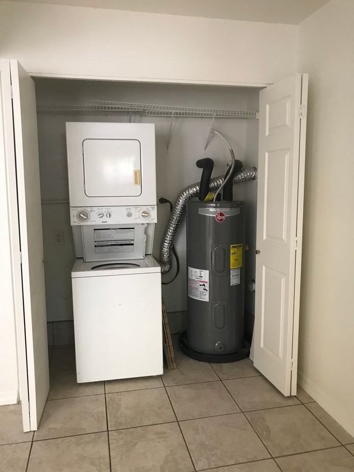 1808 N 32nd St #101 - Photo 6 of 23