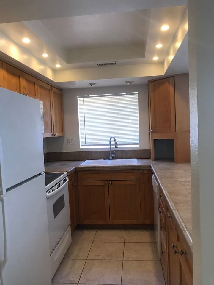 1808 N 32nd St #101 - Photo 7 of 23