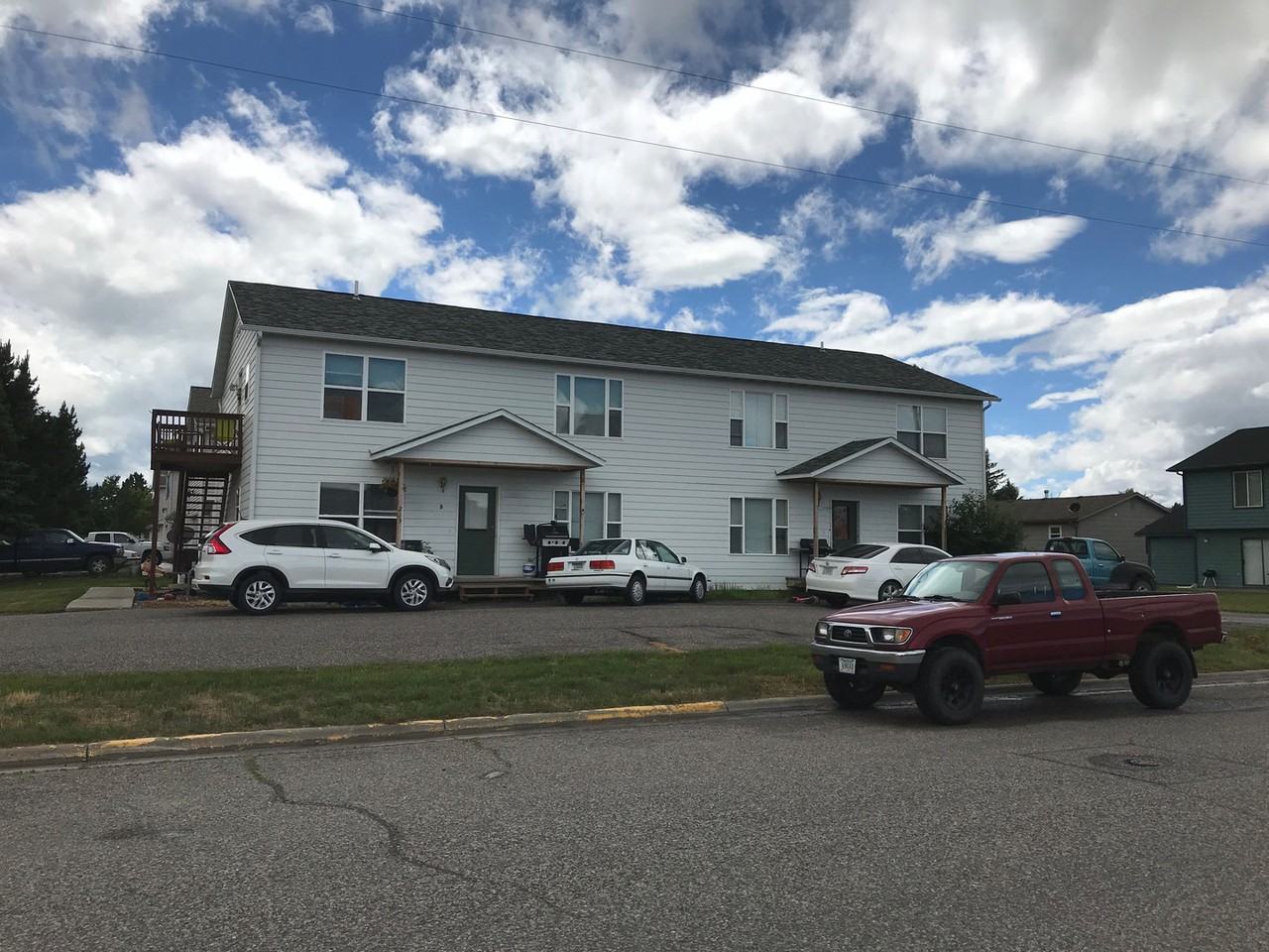 Redstone Group - 213 Show Place - Photo 2 of 13