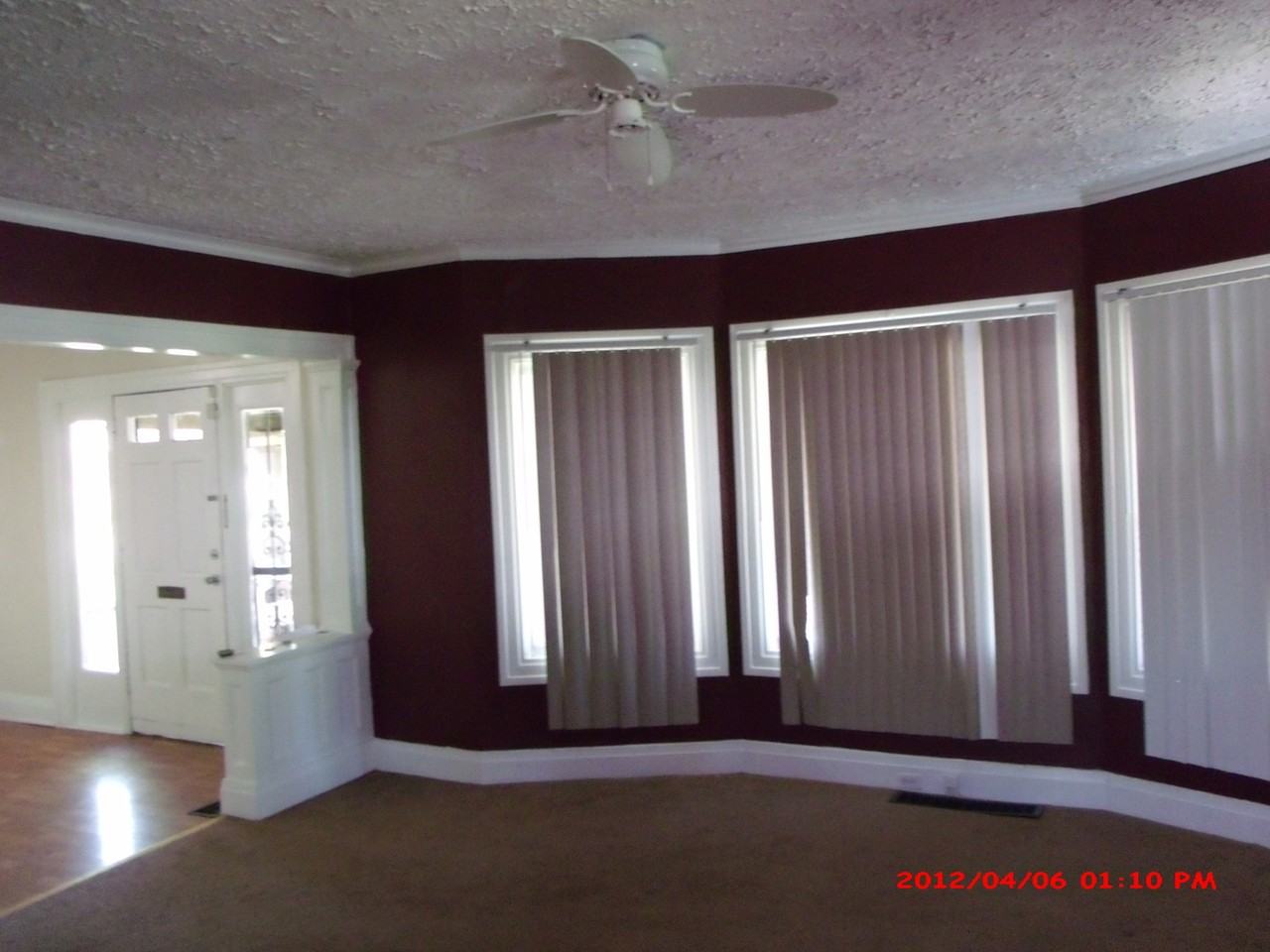 954 Manhattan Ave - Photo 6 of 33