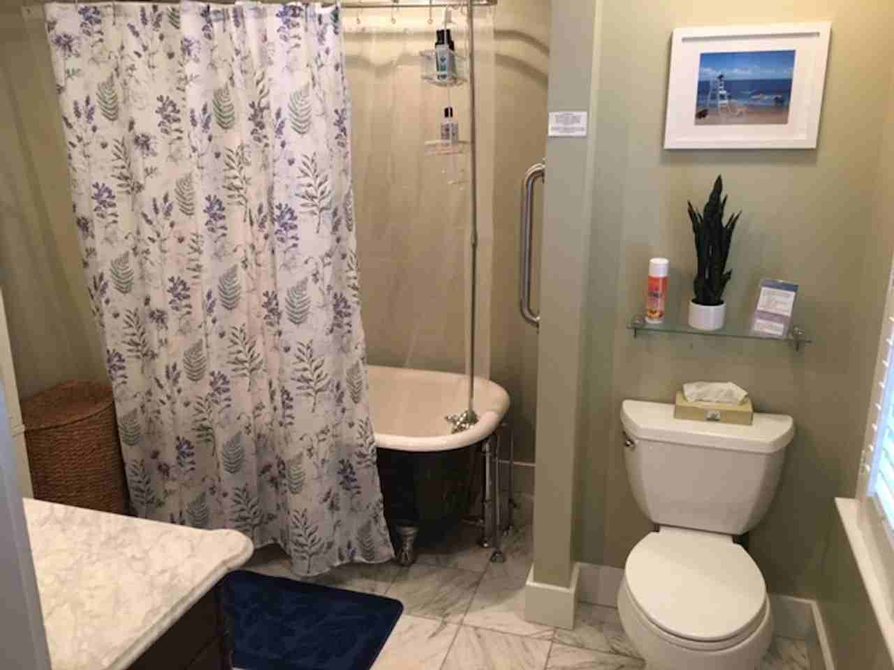 Downstairs spartment - Photo 3 of 14