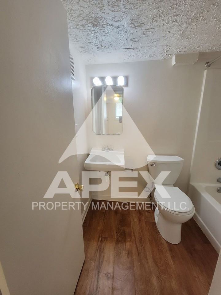 2927 Whittle Springs Road - Photo 6 of 28