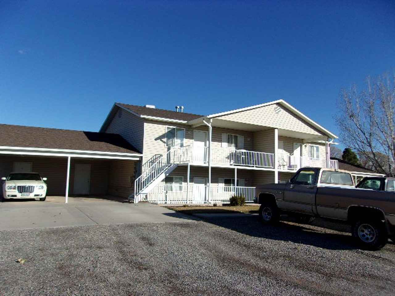 755 Loveless - Photo 2 of 17