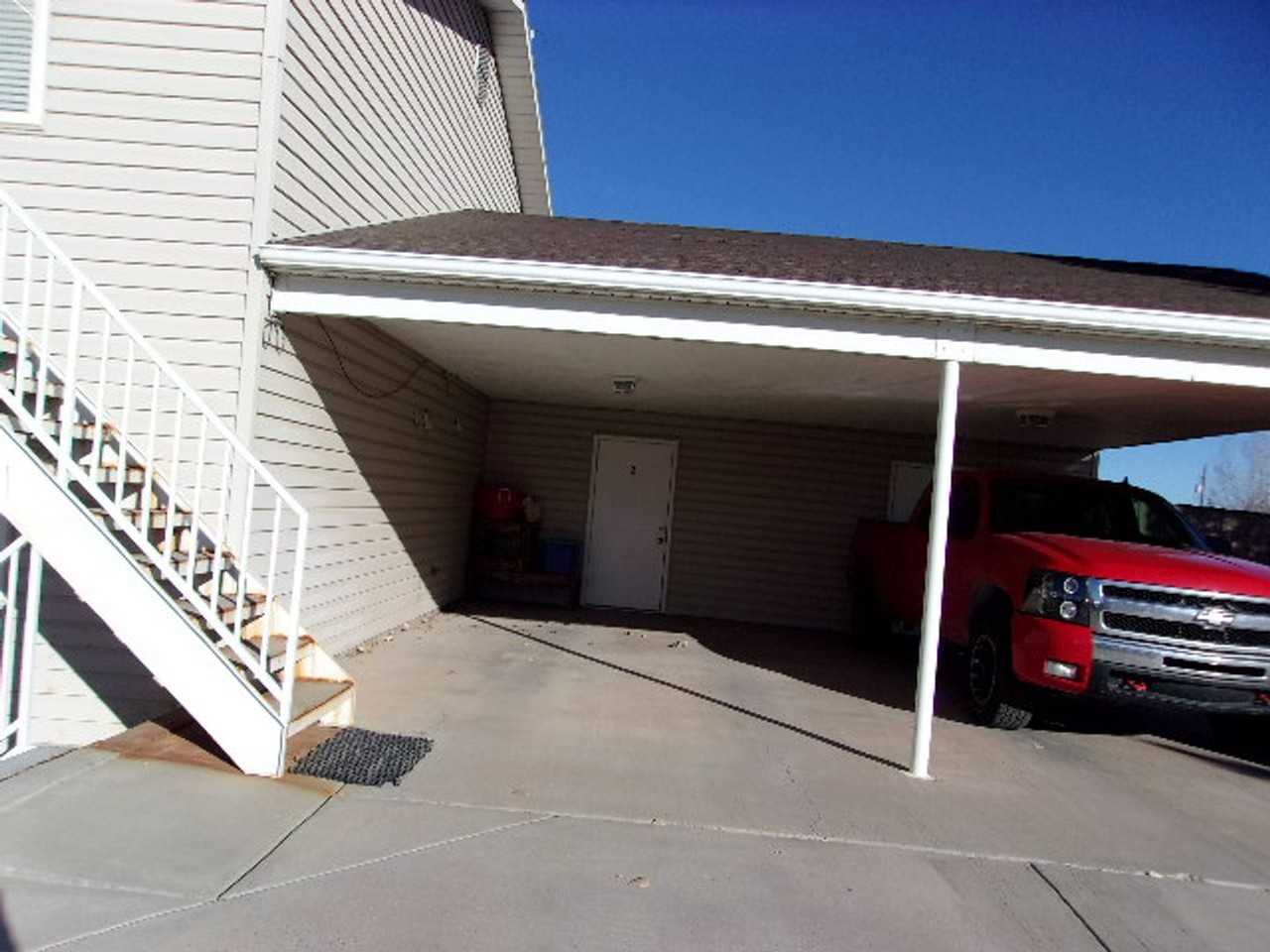 755 Loveless - Photo 3 of 17