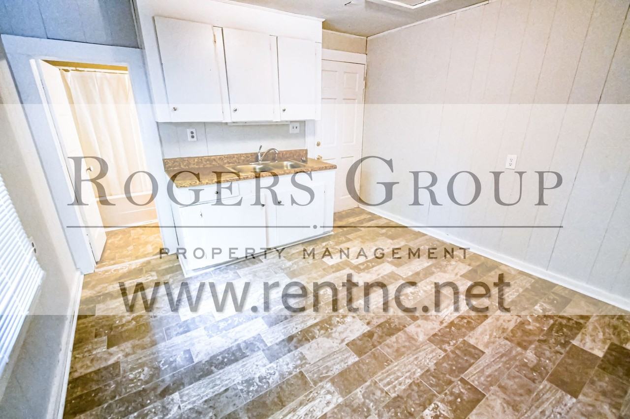 527 Water St - Photo 2 of 7