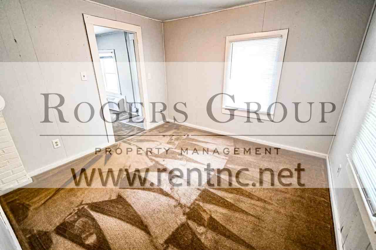 527 Water St - Photo 6 of 7