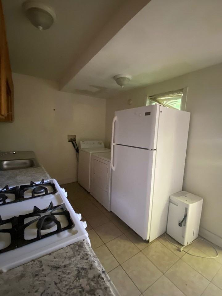 1335 S Melville St - Photo 6 of 17