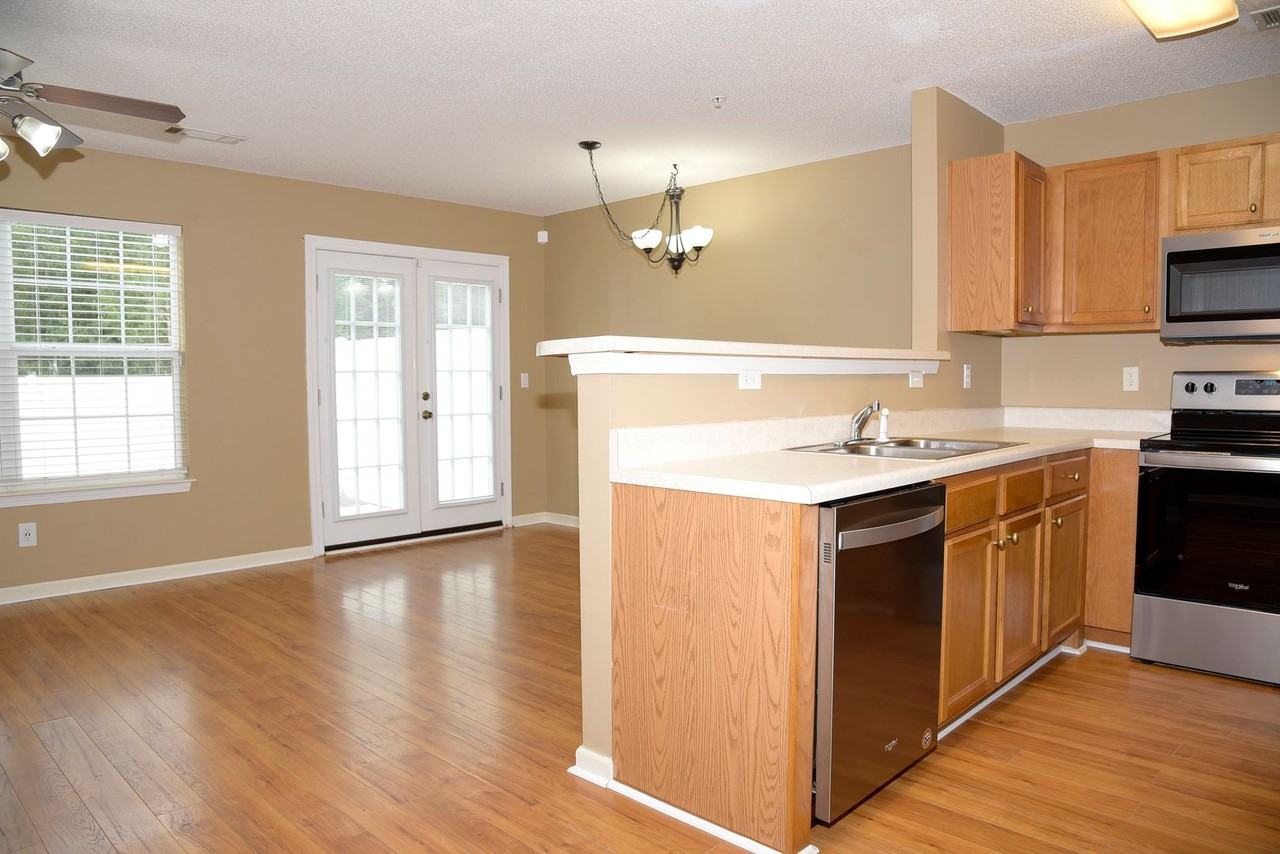 406 Crooked Pine Trl - Photo 3 of 17