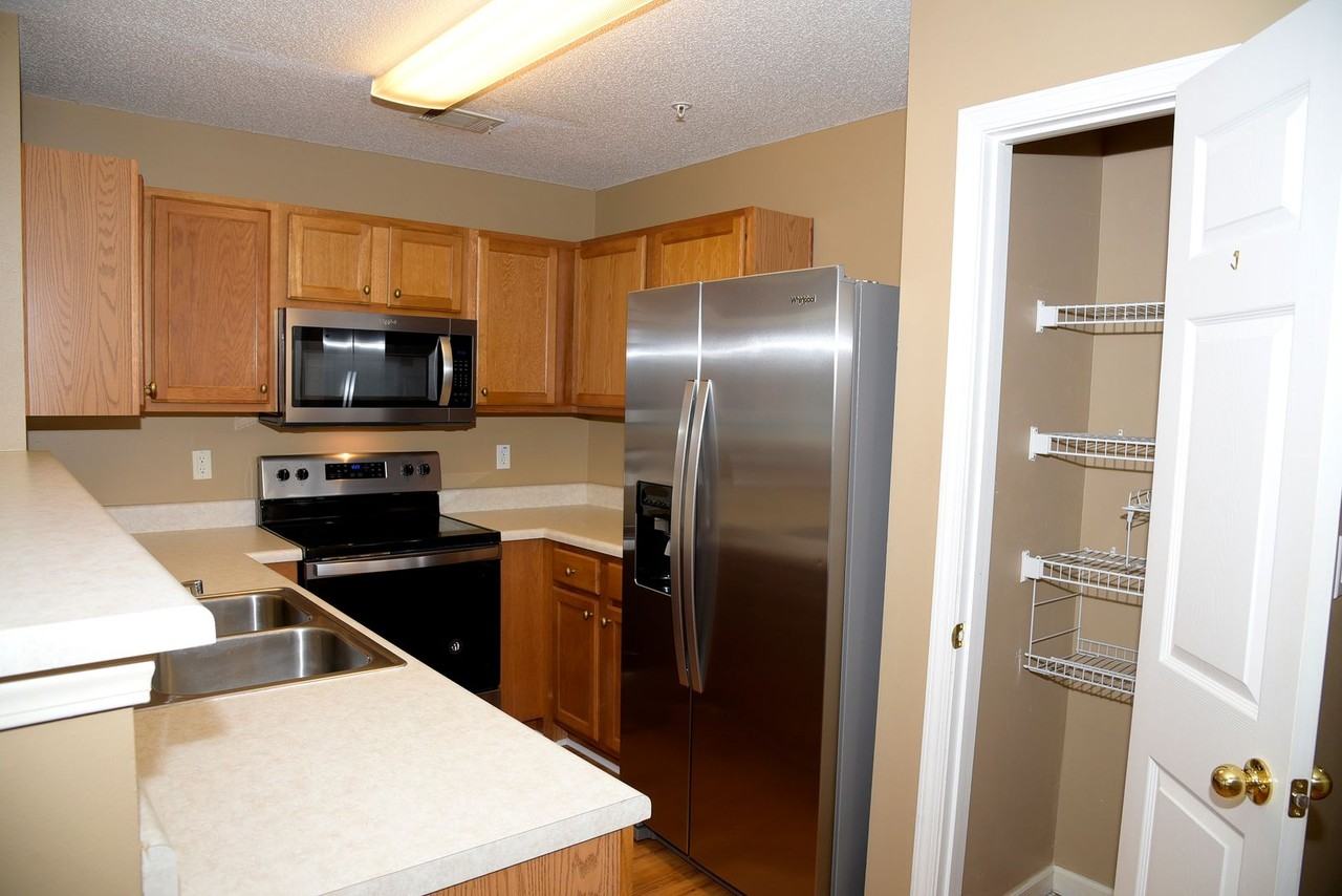 406 Crooked Pine Trl - Photo 4 of 17