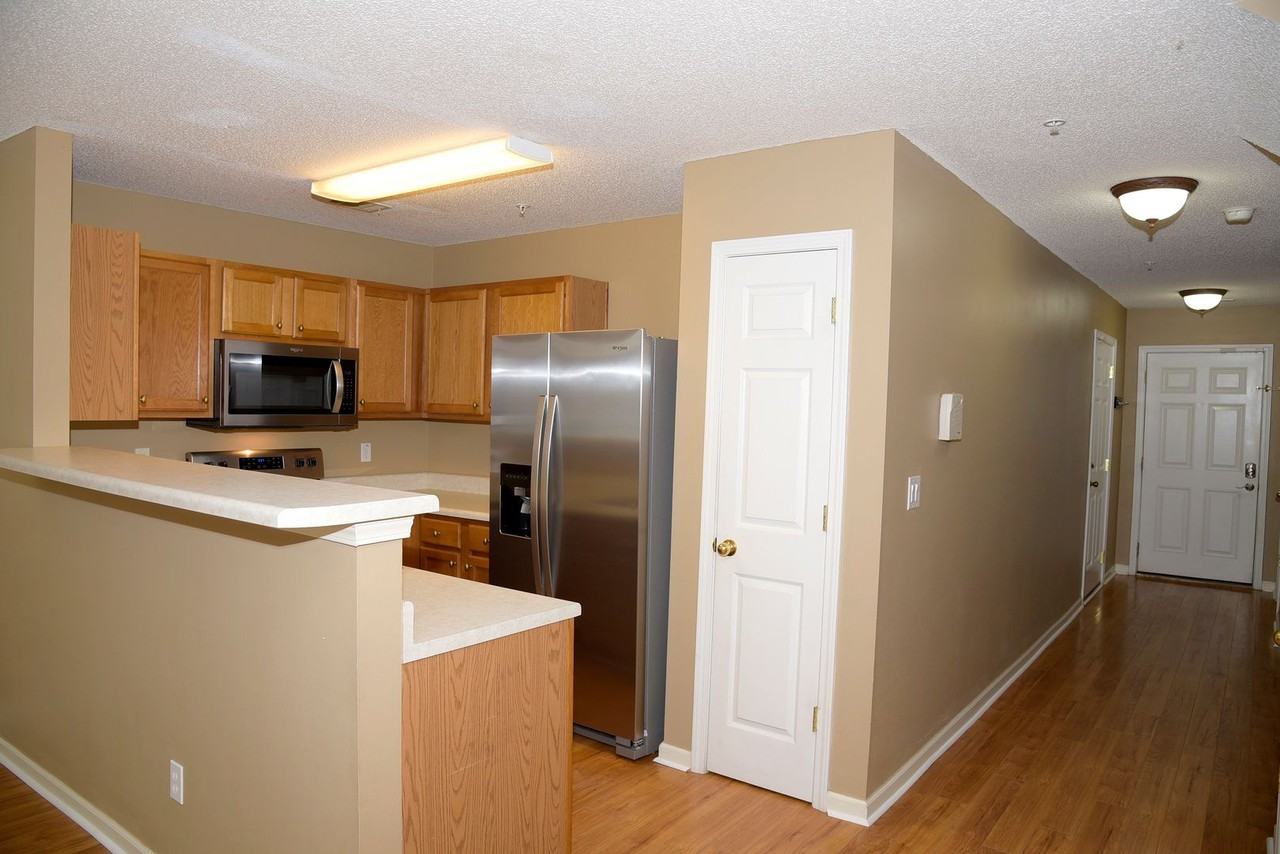 406 Crooked Pine Trl - Photo 5 of 17