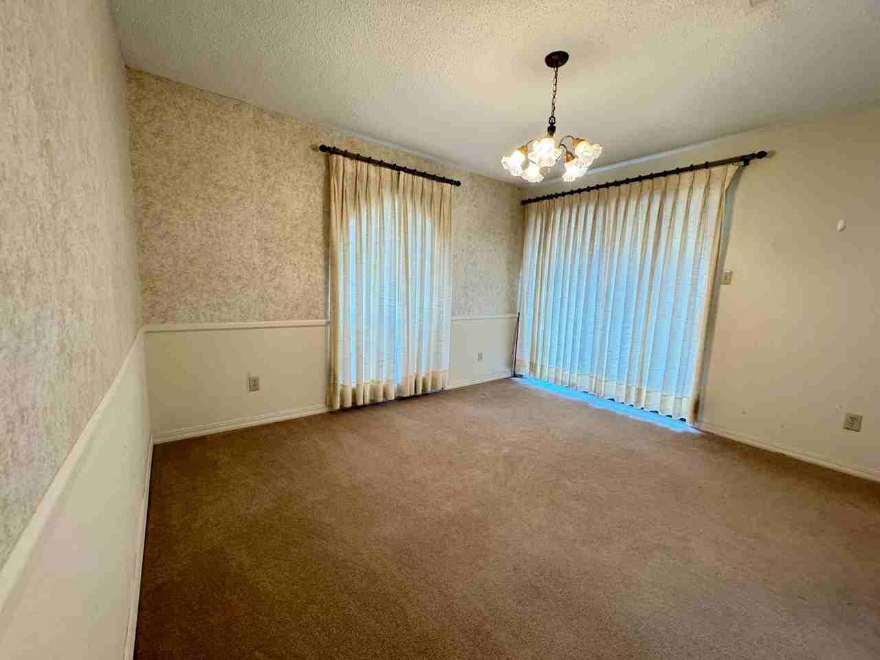 2409 Melody Ln - Photo 2 of 18