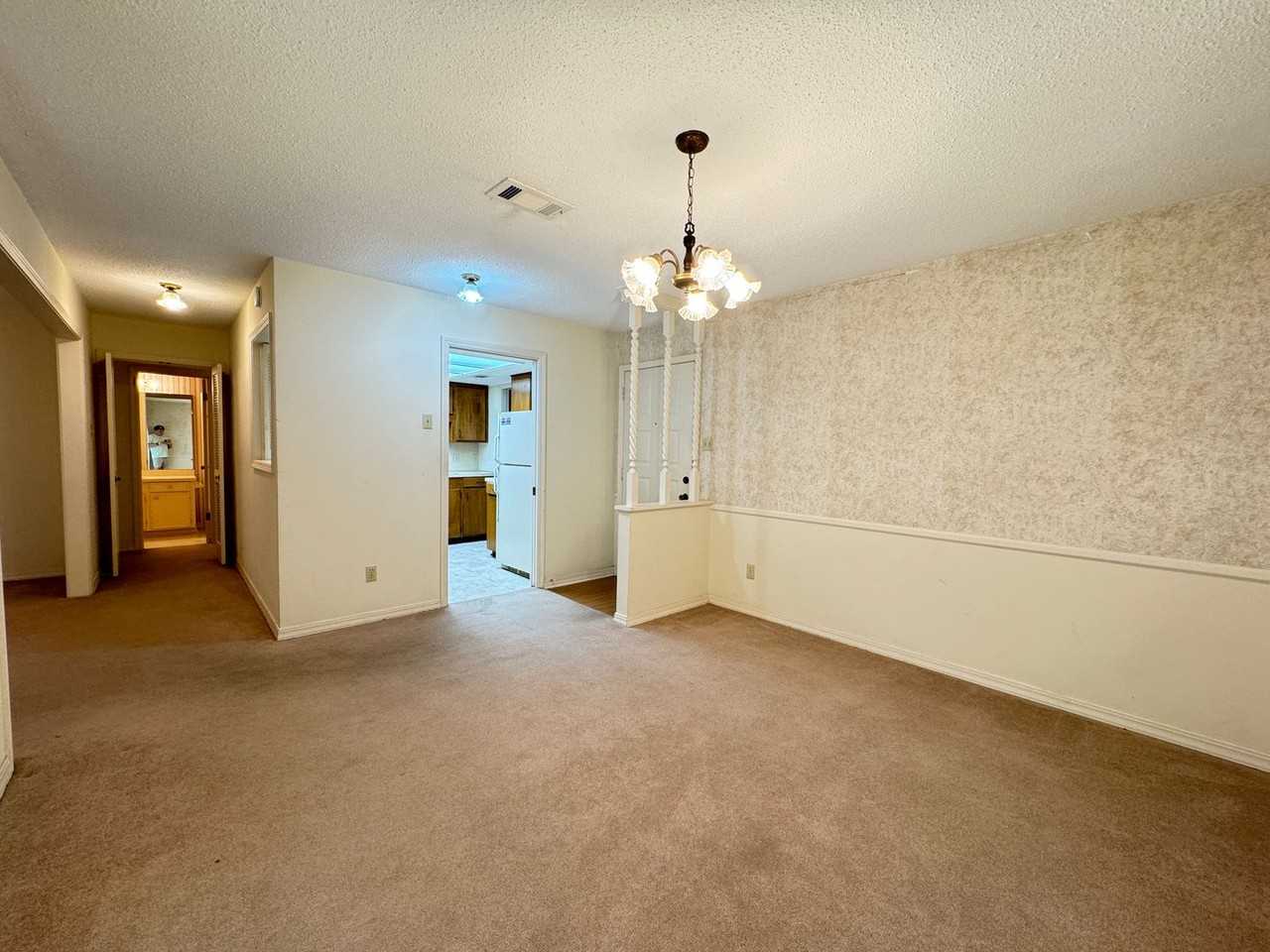 2409 Melody Ln - Photo 4 of 18