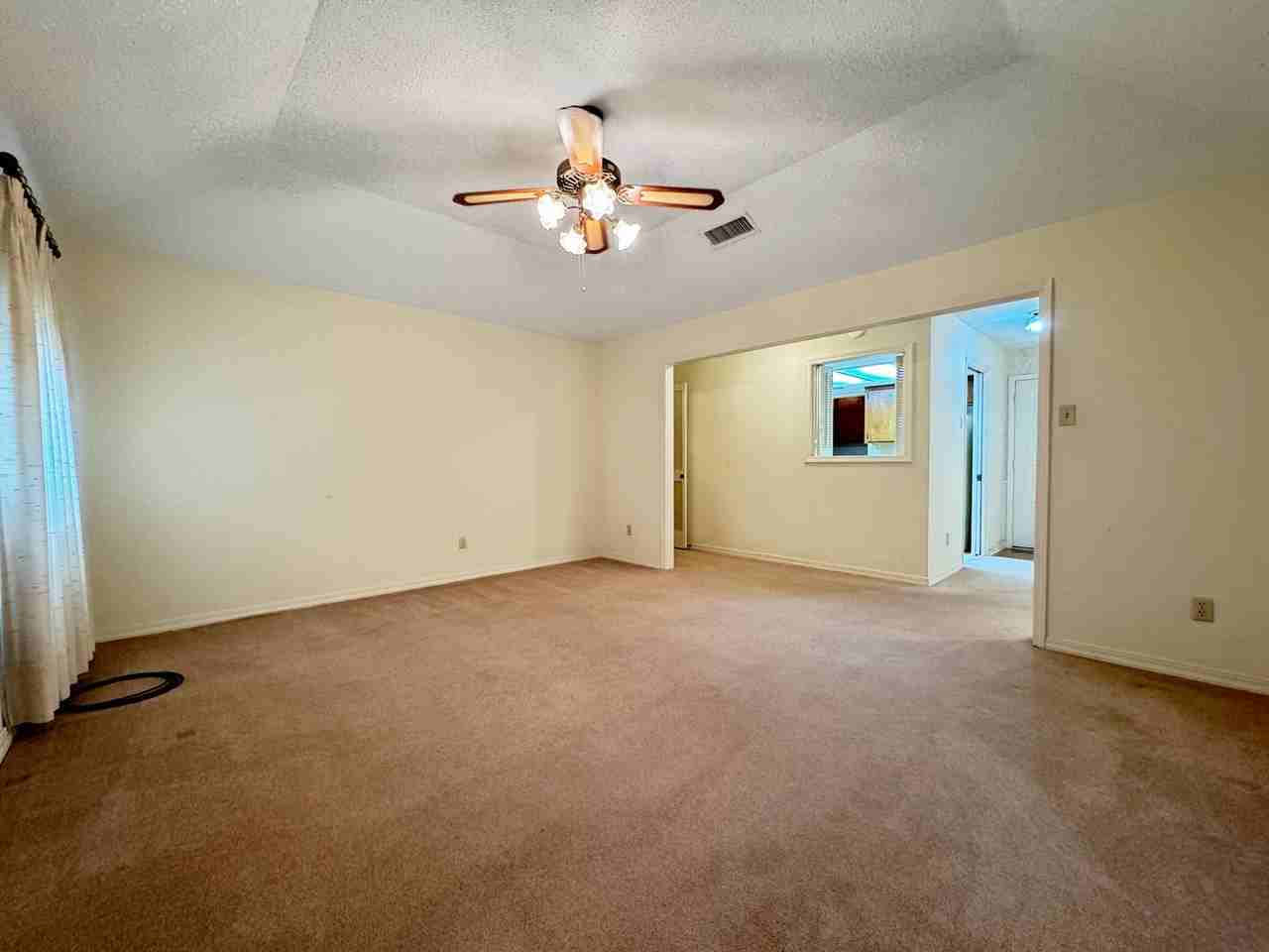 2409 Melody Ln - Photo 7 of 18