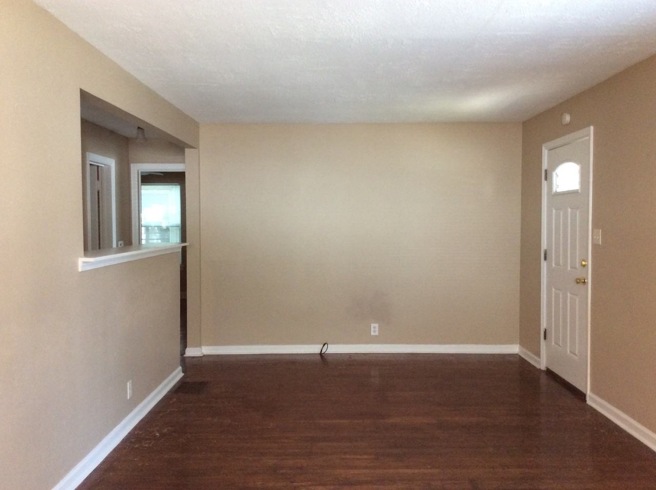 5134 University Ave - Photo 3 of 8