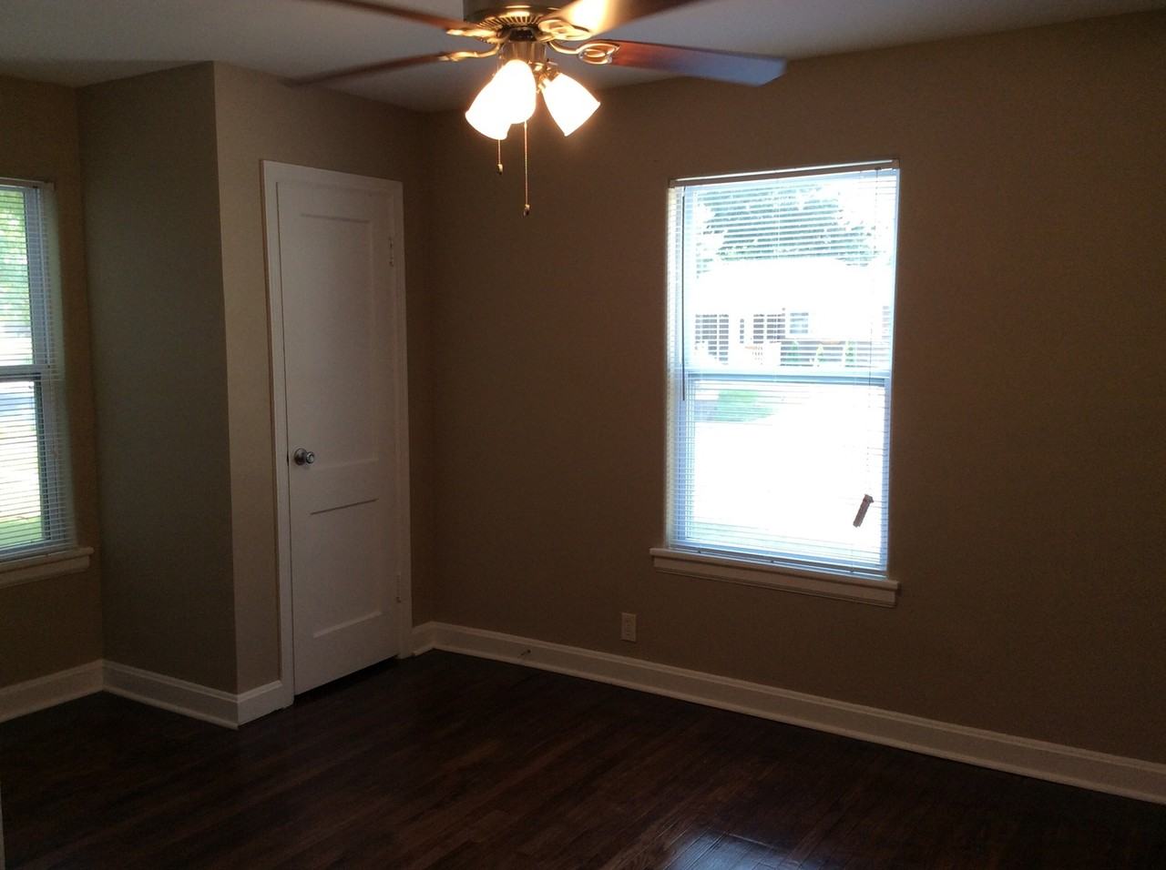 5134 University Ave - Photo 5 of 8