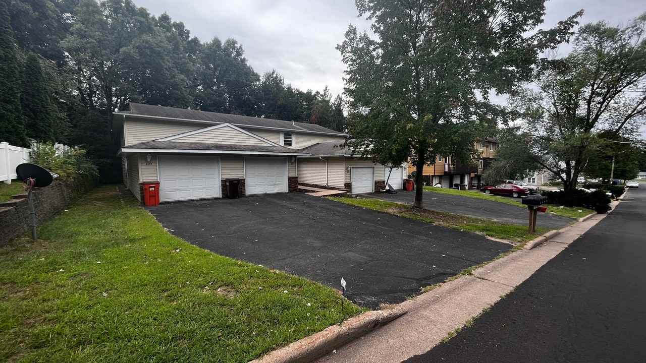 Briar Lane - Photo 7 of 10