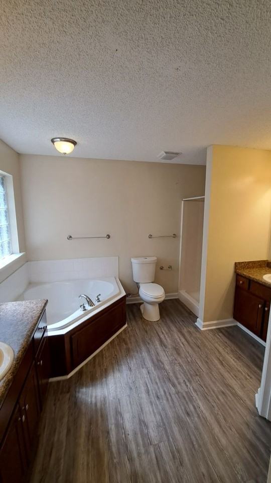 123 Twelve Oaks Ct - Photo 3 of 8