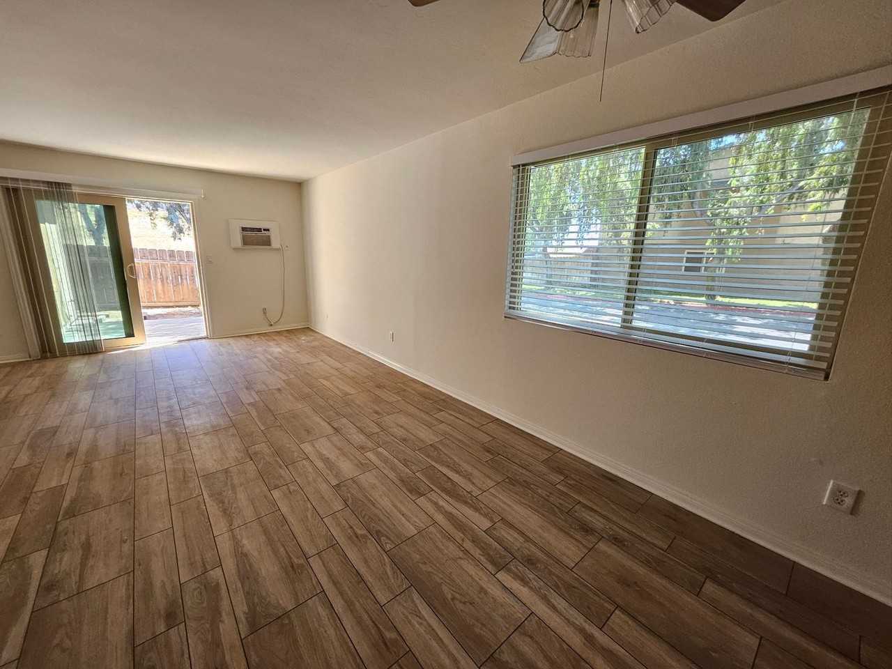7077 Russan Ln - Photo 3 of 23