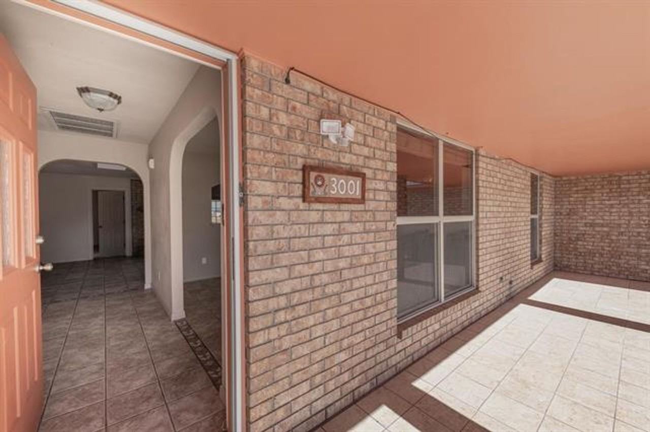 3001 Sunrise Ave - Photo 3 of 50
