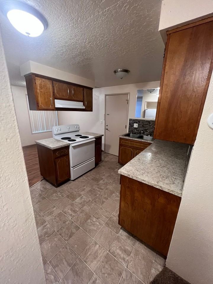 Veneta Duplex - Photo 3 of 7