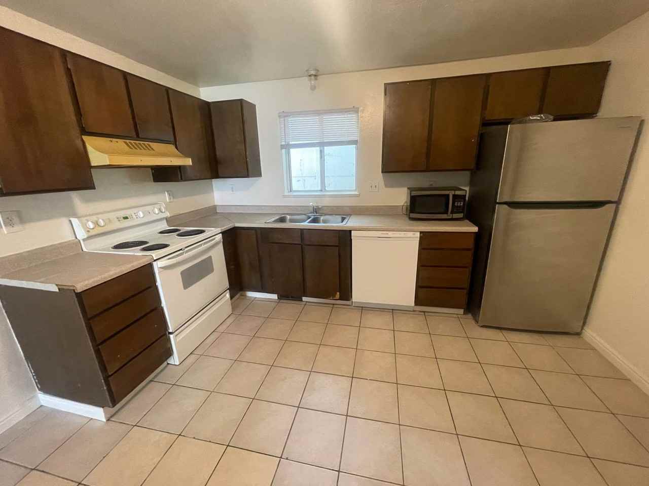 974 W 600 S #3 - Photo 2 of 10