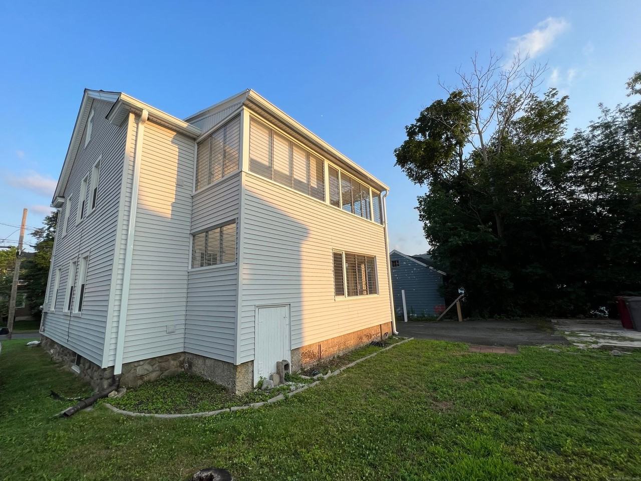14 Nettleton Ave Fl 1 - Photo 3 of 23