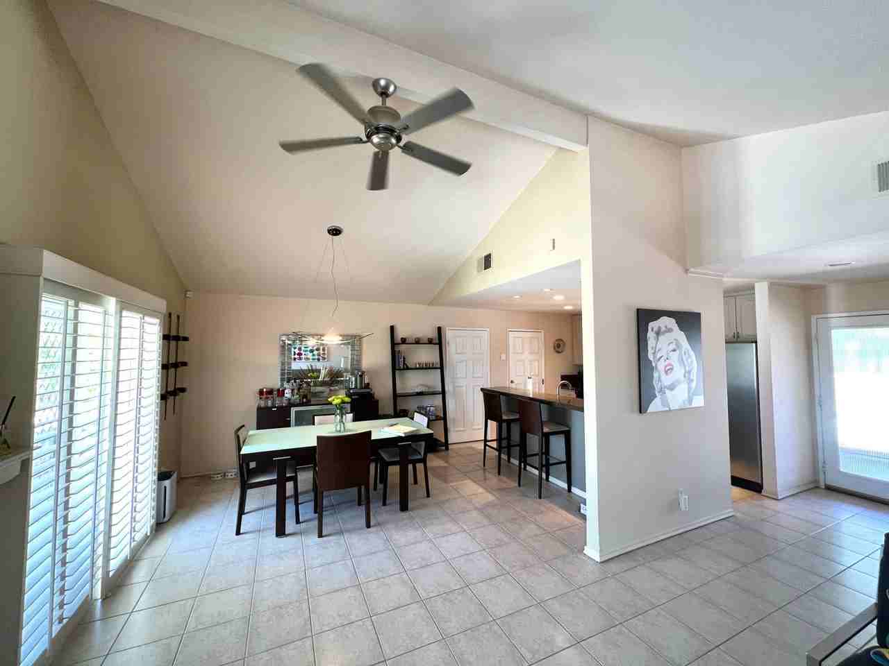 1371 E Francis Dr - Photo 3 of 22