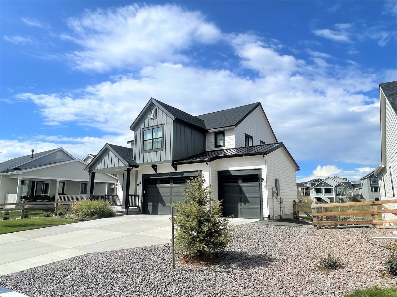 39283 Hart Cir - Photo 2 of 47