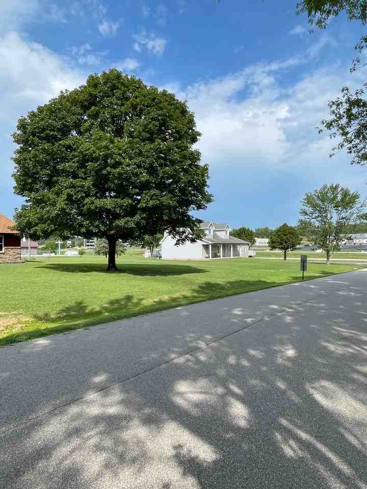 24375 Sidney Rd - Photo 3 of 37