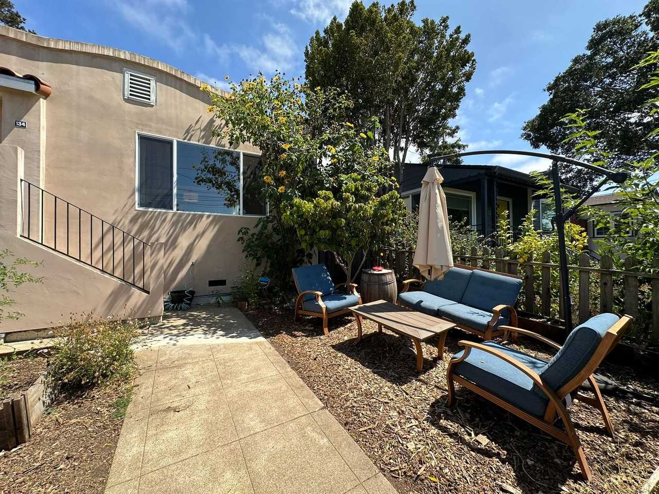 134 San Carlos Ave - Photo 3 of 27