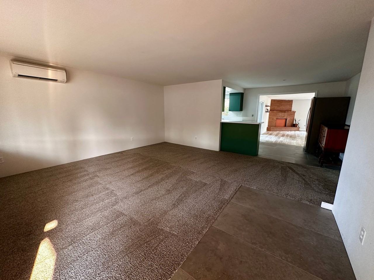 308 Willow Way E - Photo 2 of 13
