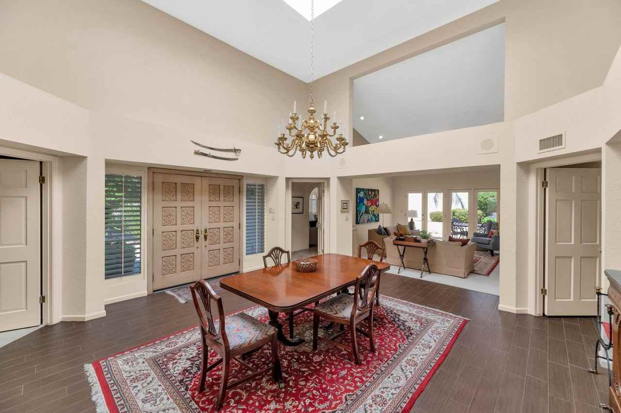 2626 E Arizona Biltmore Cir - Photo 2 of 30